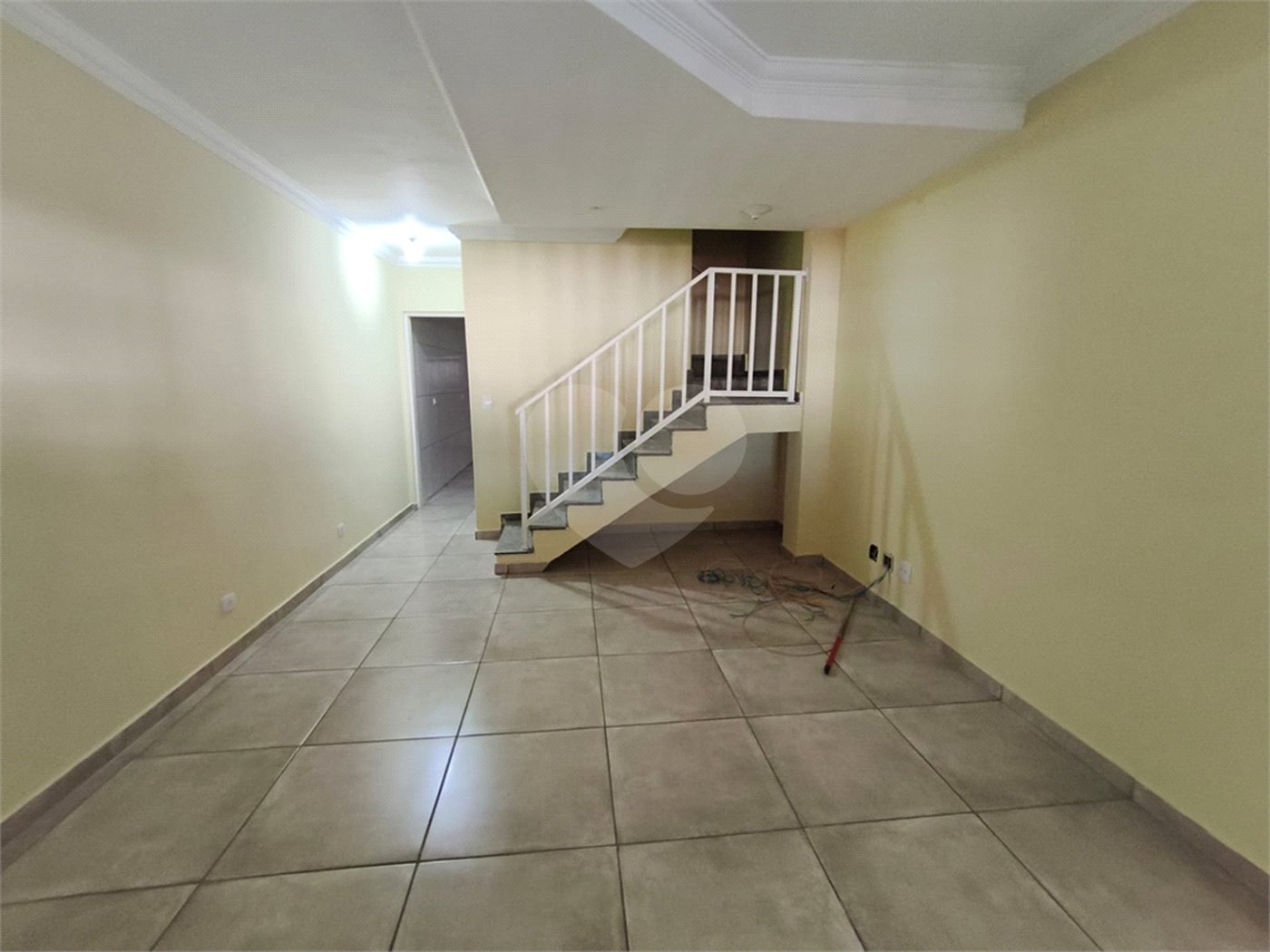 Sobrado à venda com 3 quartos, sendo 1 suíte, em Vila Nivi, São Paulo, SP