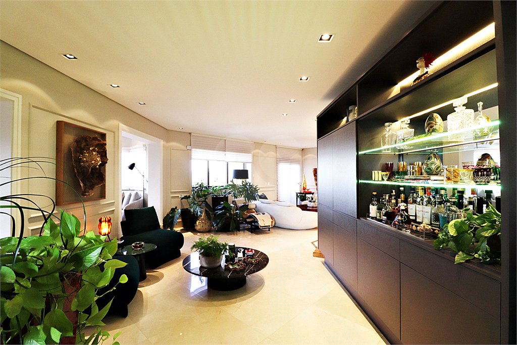 Apartamento à venda com 4 quartos, sendo 3 suítes, em Santana, São Paulo, SP