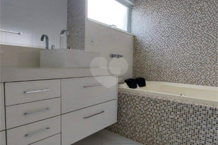 Casa à venda ou para alugar com 3 suítes no condomínio Mont Blanc, Sorocaba - SP