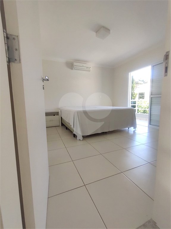 Casa à venda com 3 suítes no condomínio Villaggio Capriccio, Louveira - SP
