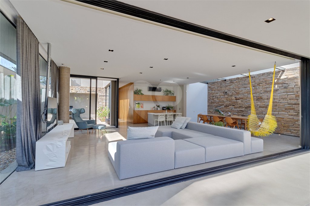 Casa de Vila à venda com 3 suítes em Granja Julieta, São Paulo, SP