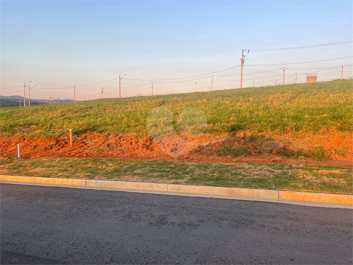 Terreno à venda no condomínio Elementum, Atibaia - SP