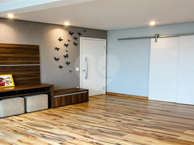 Apartamento à venda com 3 quartos, sendo 1 suíte,  em Alto da Boa Vista, São Paulo, SP