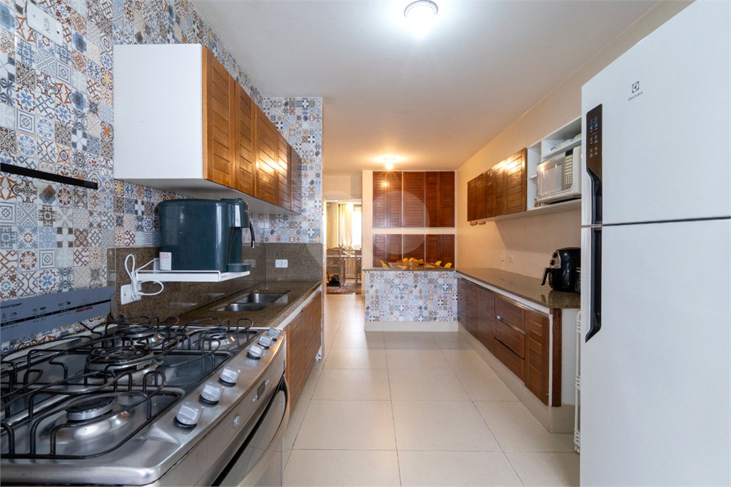 Cobertura à venda com 3 quartos, sendo 1 suíte, em Vila Pirajussara, São Paulo, SP
