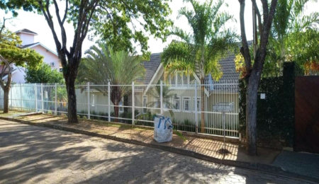 Casa à venda com 3 quartos, sendo 1 suíte, em Bosque, Vinhedo, SP