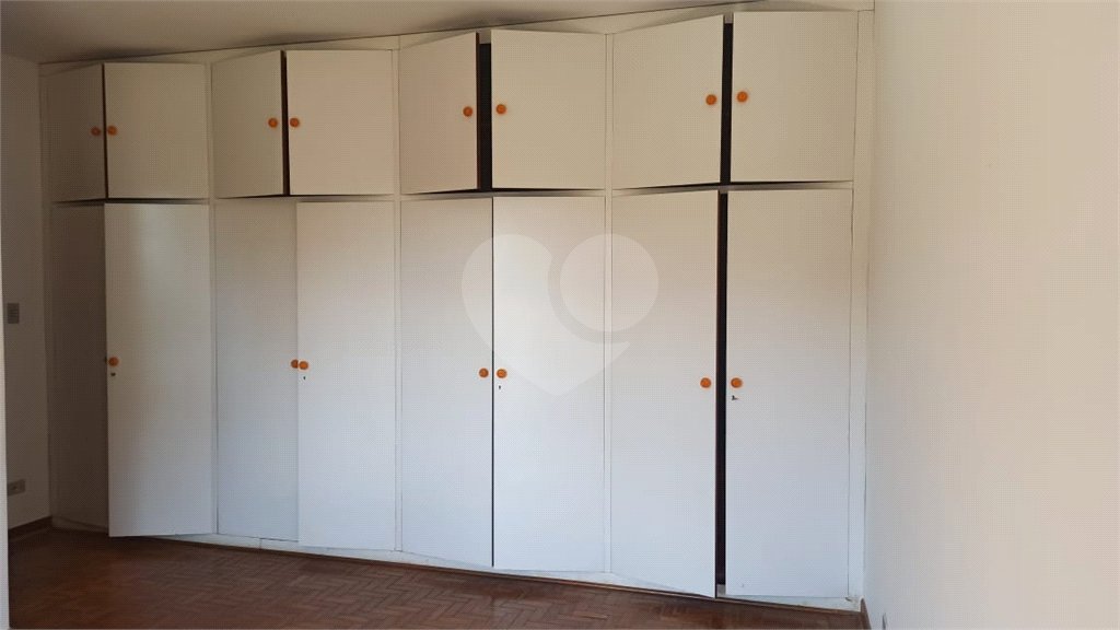 Casa à venda com 4 quartos, sendo 1 suíte, em Vila Santista, Atibaia, SP