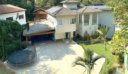 Casa à venda com 4 quartos, sendo 3 suítes,  no condomínio Vilarejo, Carapicuíba - SP