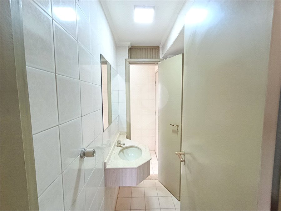 Apartamento à venda com 3 quartos, sendo 1 suíte, no Centro, Ribeirão Preto, SP