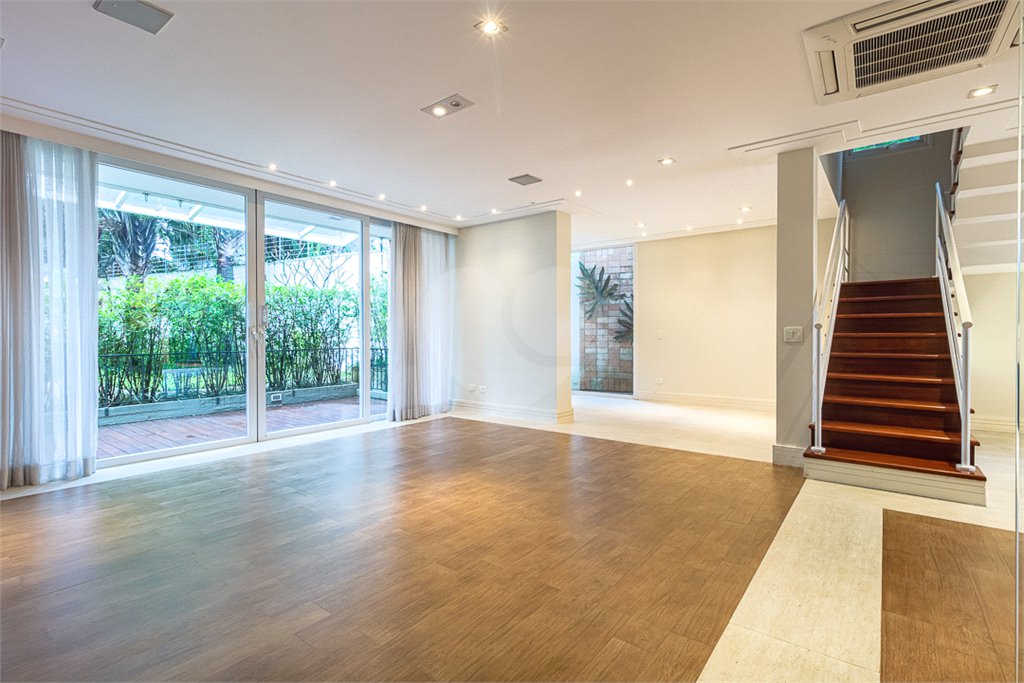 Casa à venda com 4 suítes no condomínio Las Cumbres, São Paulo - SP