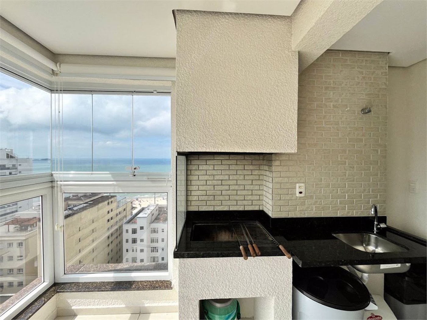 Apartamento à venda, 103 m² por R$ 1.000.000,00 - Centro - Guarujá/SP