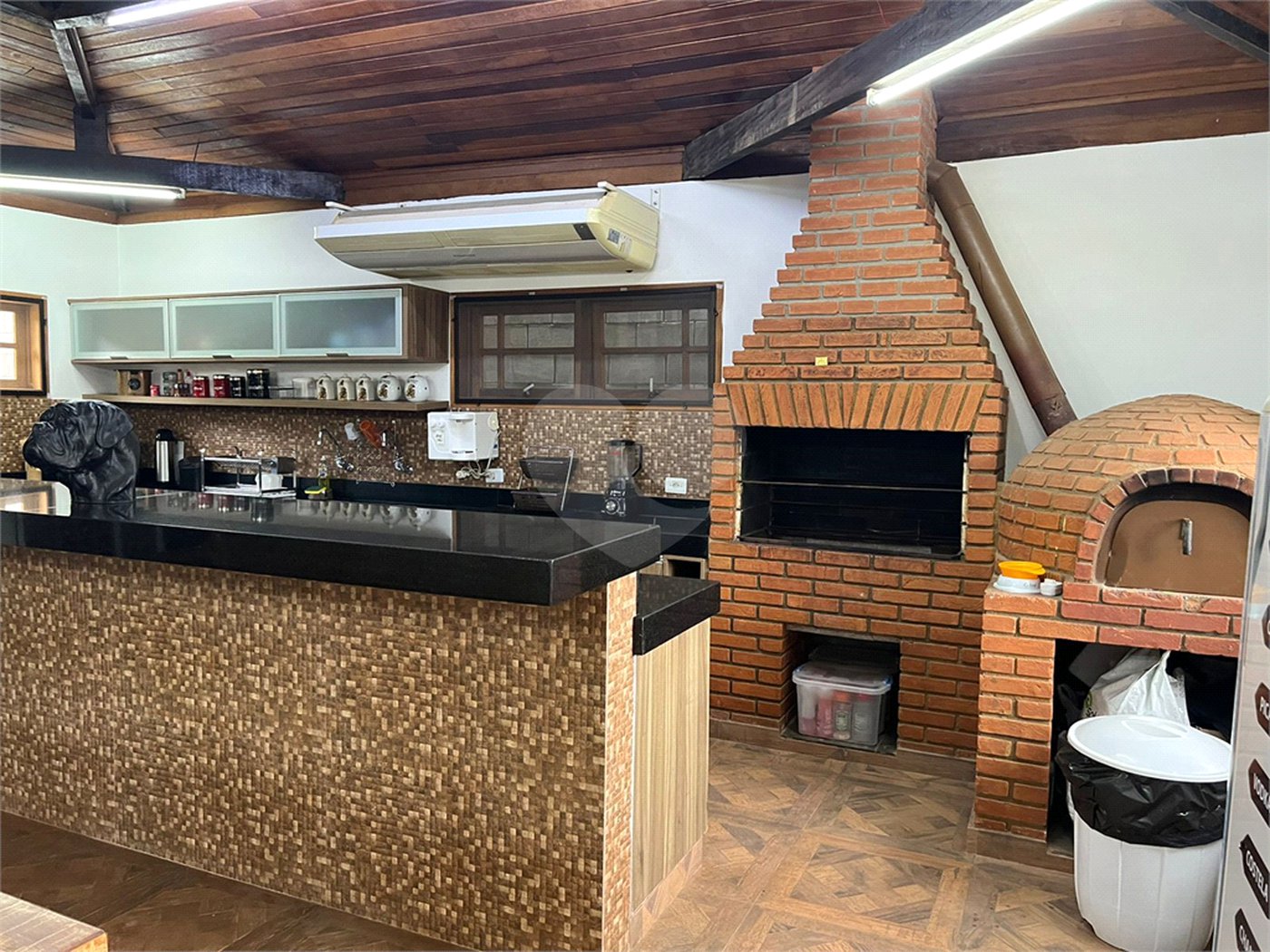 Chácara à venda com 10 quartos, sendo 16 suítes, em Chácaras do Pinhal (pinhal), Cabreúva, SP