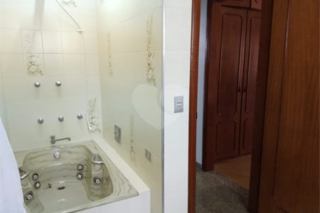 Sobrado à venda com 3 quartos, sendo 1 suíte,  em Jardim Franca, São Paulo, SP