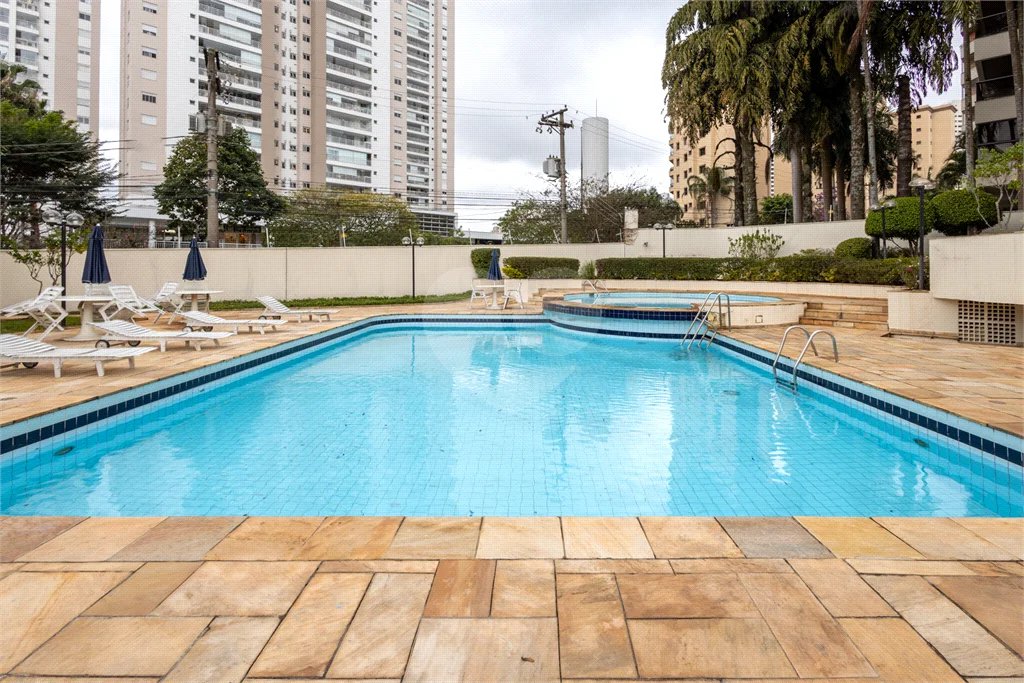 Apartamento à venda com 4 quartos, sendo 3 suítes,  em Jardim Monte Kemel, São Paulo, SP