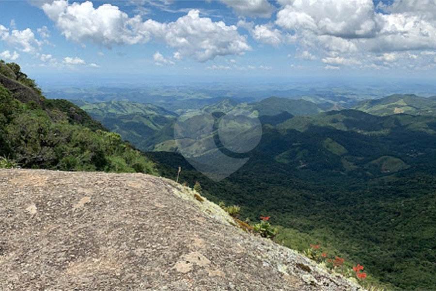 Terreno à venda no Centro, Camanducaia, MG