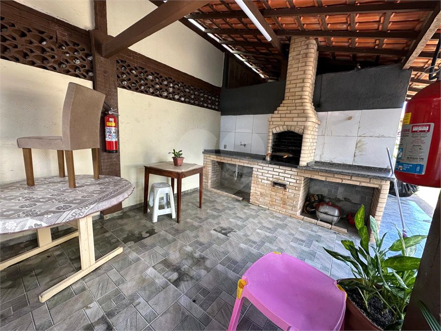 Casa em condomínio à venda com 2 quartos, sendo 1 suíte, em Ogiva, Cabo Frio, RJ