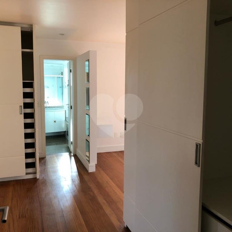 Apartamento à venda com 3 suítes em Vila Suzana, São Paulo, SP