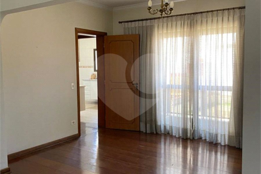 Apartamento à venda com 3 quartos, sendo 1 suíte, em Vila Clementino, São Paulo, SP