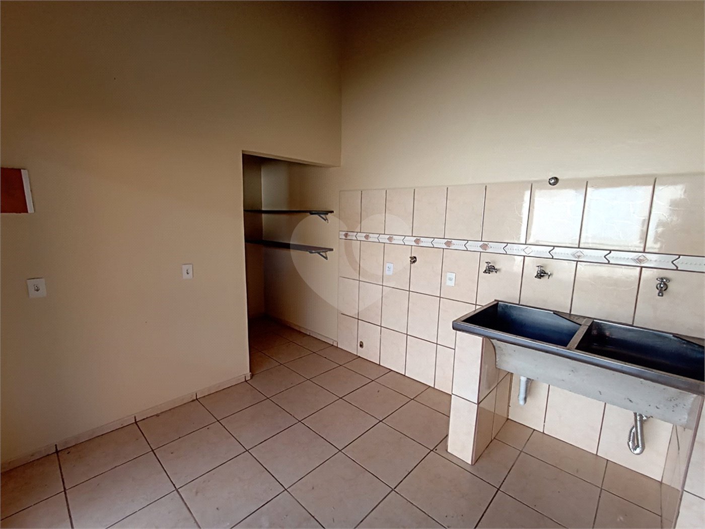 Casa à venda com 3 quartos, sendo 2 suítes,  no Centro, Itapetininga, SP