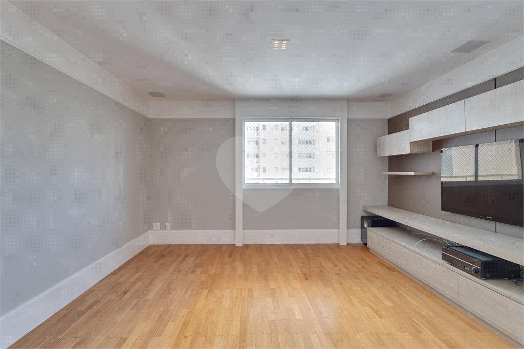 Apartamento à venda com 4 suítes em Campo Belo, São Paulo, SP
