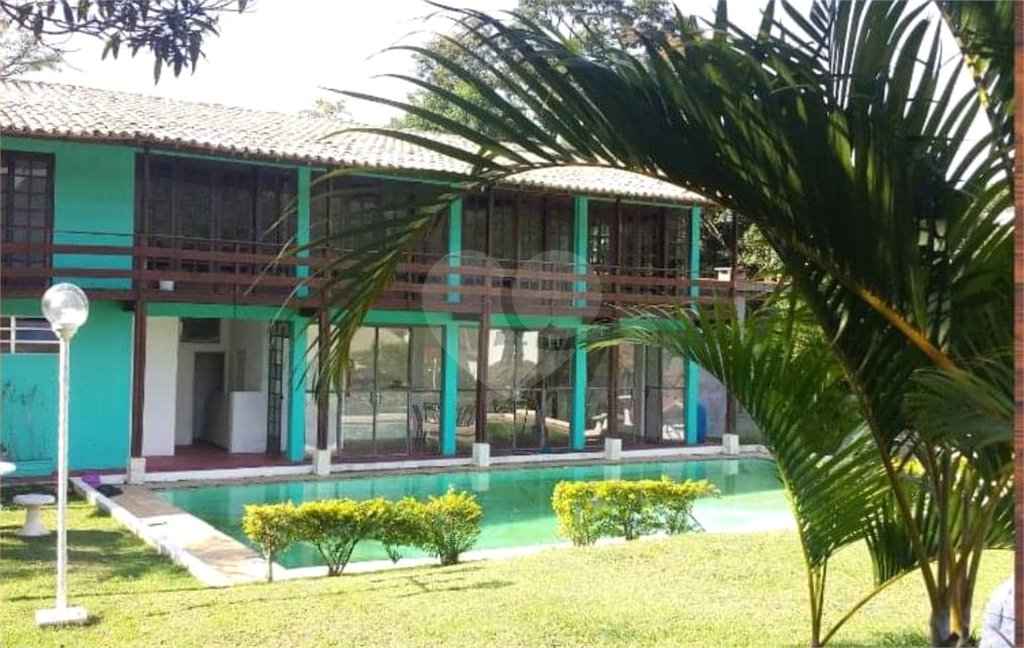 Casa Térrea à venda com 5 quartos, sendo 3 suítes, em Serra da Cantareira, Mairiporã, SP