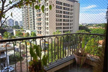 Apartamento à venda com 4 suítes em Campo Belo, São Paulo, SP