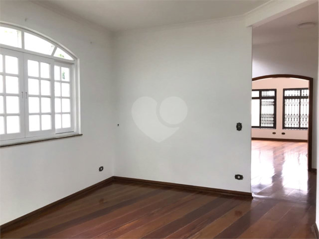Sobrado à venda com 4 quartos, sendo 3 suítes,  em Alto da Boa Vista, São Paulo, SP