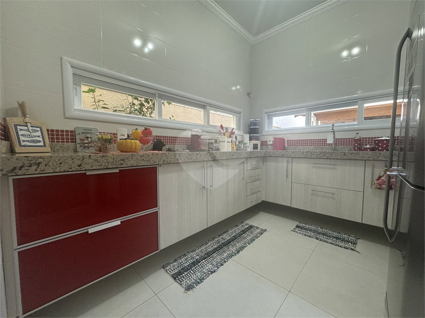 Casa à venda com 3 suítes no condomínio Lago da Serra, Araçoiaba da Serra - SP