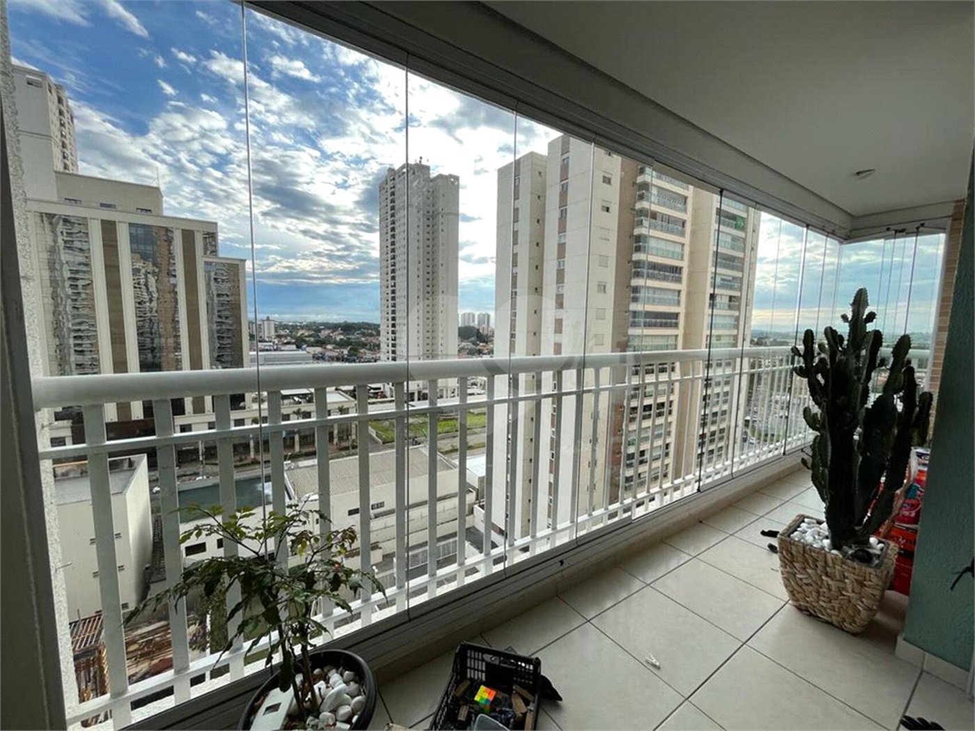 Apartamento à venda com 2 suítes em Condomínio Royal Park, São José dos Campos, SP