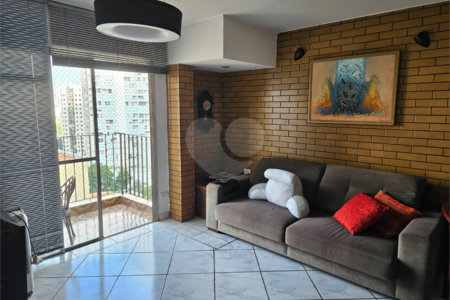 Casa à venda com 3 quartos, sendo 1 suíte, no condomínio Jconde de Irajá, São Paulo - SP