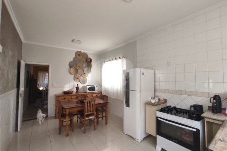 Sobrado à venda com 3 quartos, sendo 1 suíte,  em Jardim Morumbi, Sorocaba, SP