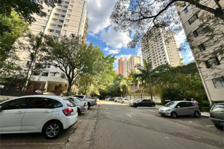 Apartamento à venda com 3 quartos em Jardim Londrina, São Paulo, SP