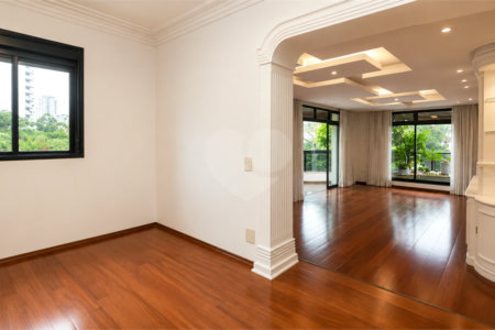 Apartamento à venda com 4 quartos, sendo 2 suítes,  em Brooklin Paulista, São Paulo, SP