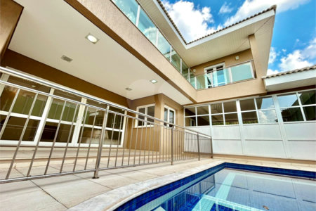 Casa à venda com 4 suítes no condomínio Quinta das Laranjeiras, Jundiaí - SP