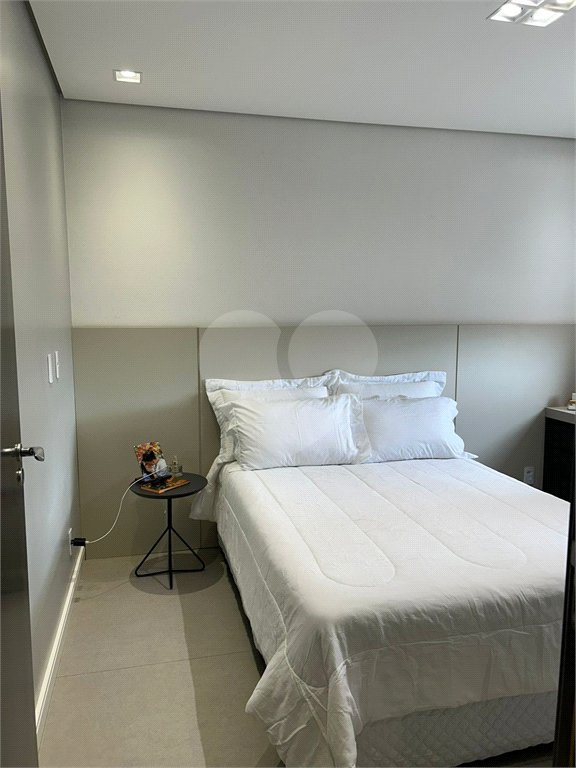 Apartamento à venda com 3 quartos, sendo 1 suíte, em Vila Scarpelli, Santo André, SP