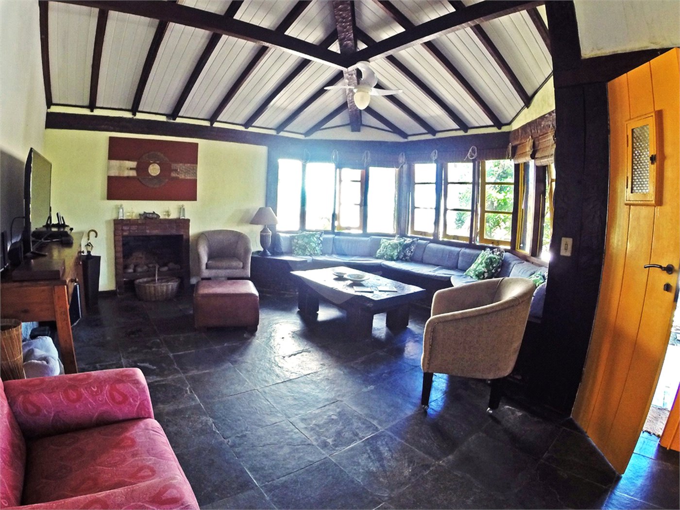 Casa à venda com 8 quartos, sendo 4 suítes, em Alto de Búzios, Armação dos Búzios, RJ