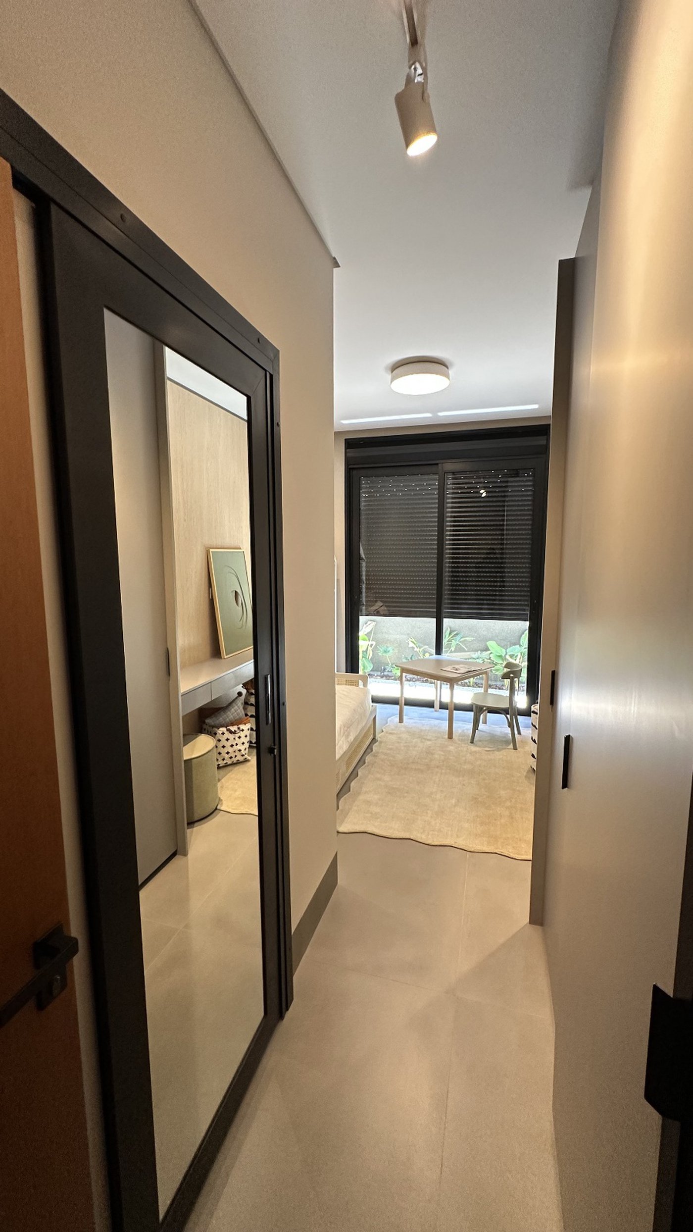 Casa à venda com 4 quartos, sendo 2 suítes,  no condomínio Damha IV, Presidente Prudente - SP