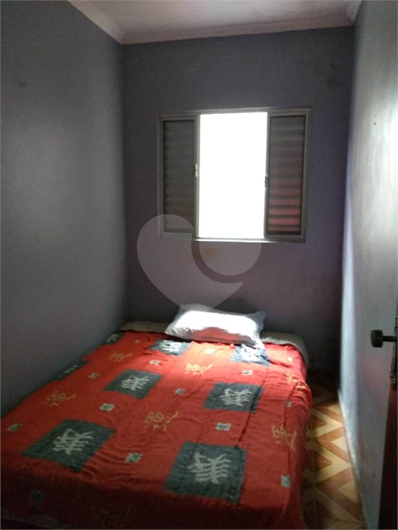 Casa Térrea à venda com 4 quartos, sendo 1 suíte,  em Vila Nivi, São Paulo, SP