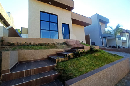 Casa à venda com 3 quartos, sendo 1 suíte, no condomínio Buona Vita, Atibaia - SP