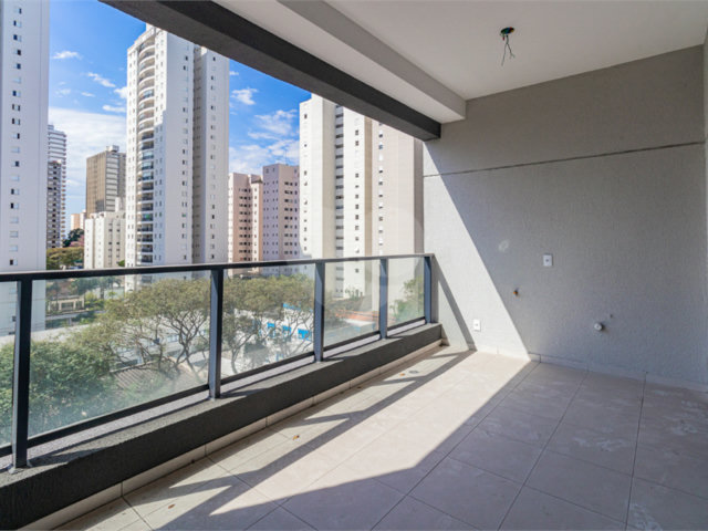 Apartamento à venda com 2 quartos, sendo 1 suíte,  em Alto da Boa Vista, São Paulo, SP