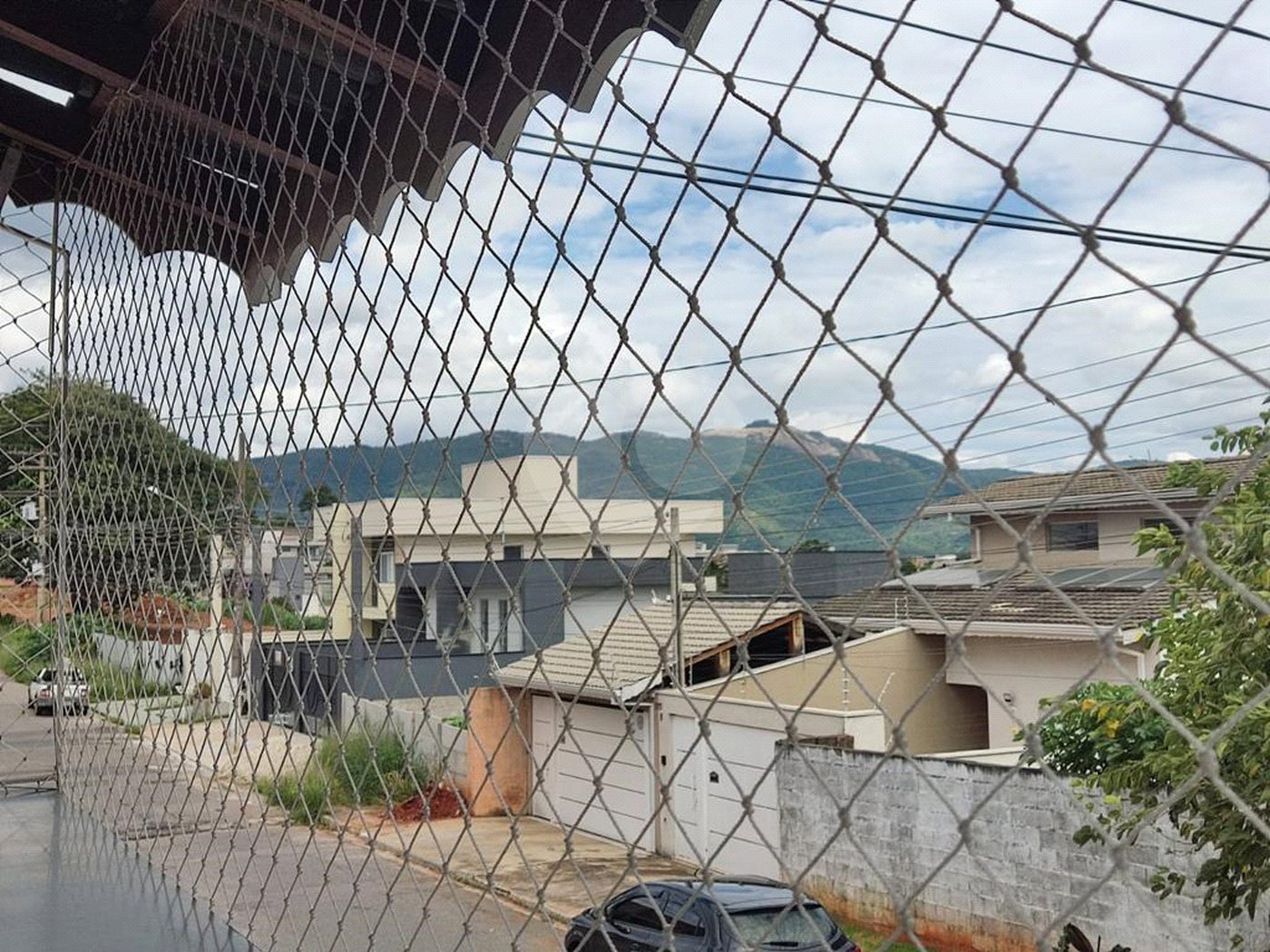 Sobrado à venda com 3 quartos, sendo 1 suíte, em Jardim Alvinópolis, Atibaia, SP