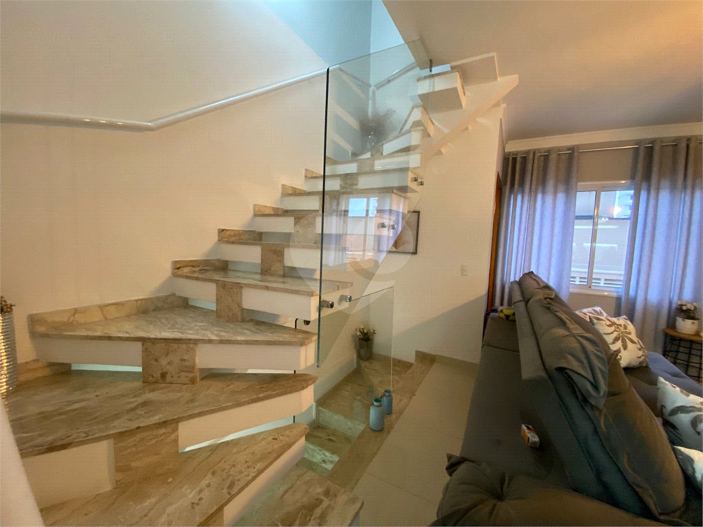 Casa à venda com 3 suítes no condomínio Belle Villle, São Paulo - SP