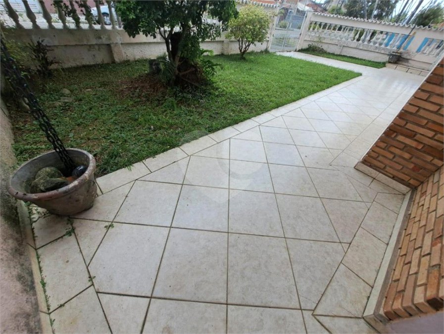 Casa à venda com 4 quartos, sendo 1 suíte, em Indaiá, Caraguatatuba, SP