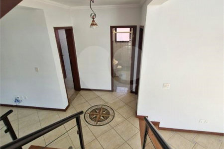 Casa à venda ou para alugar com 3 quartos, sendo 1 suíte, no condomínio Recanto dos Paturis, Vinhedo - SP