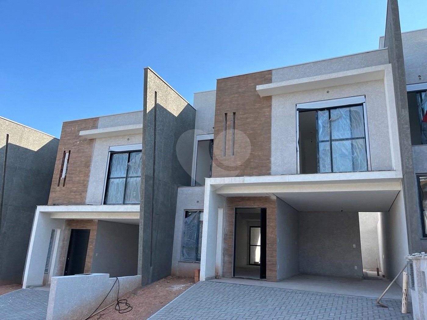 Casa à venda com 3 suítes em Chácaras Silvania, Valinhos, SP