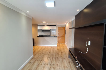 Apartamento à venda com 2 quartos, sendo 1 suíte,  em Vila Leonor, São Paulo, SP