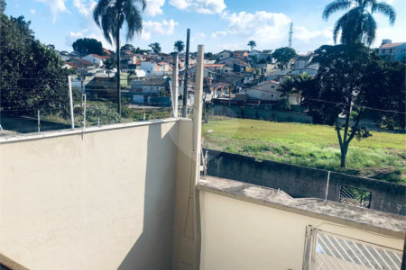 Sobrado à venda com 4 quartos, sendo 2 suítes,  em Vila Oliveira, Mogi das Cruzes, SP
