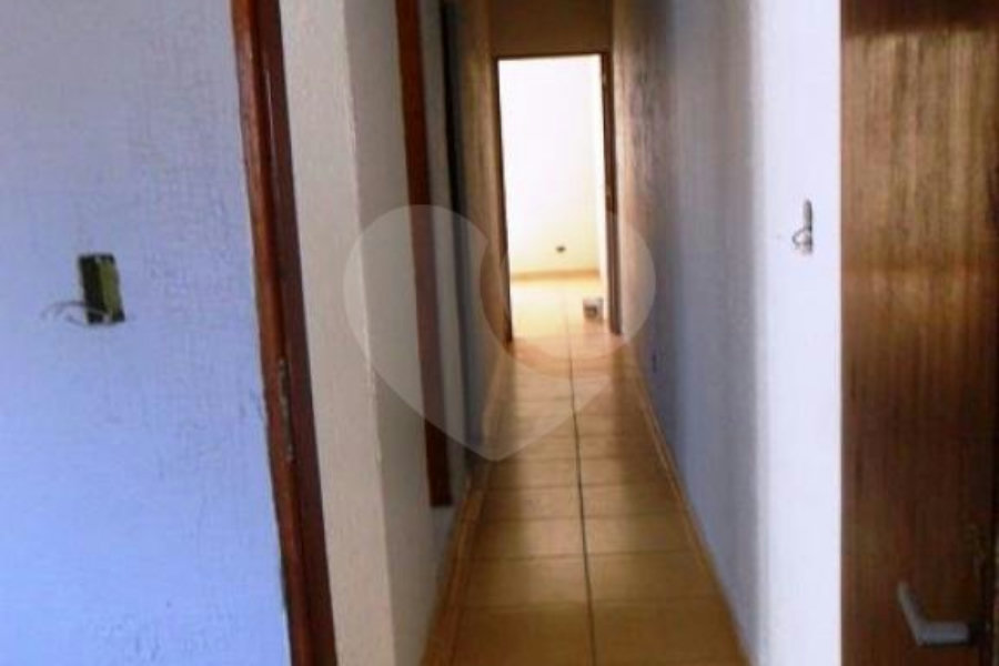 Sobrado à venda com 3 quartos, sendo 1 suíte, em Parque Continental, Guarulhos, SP