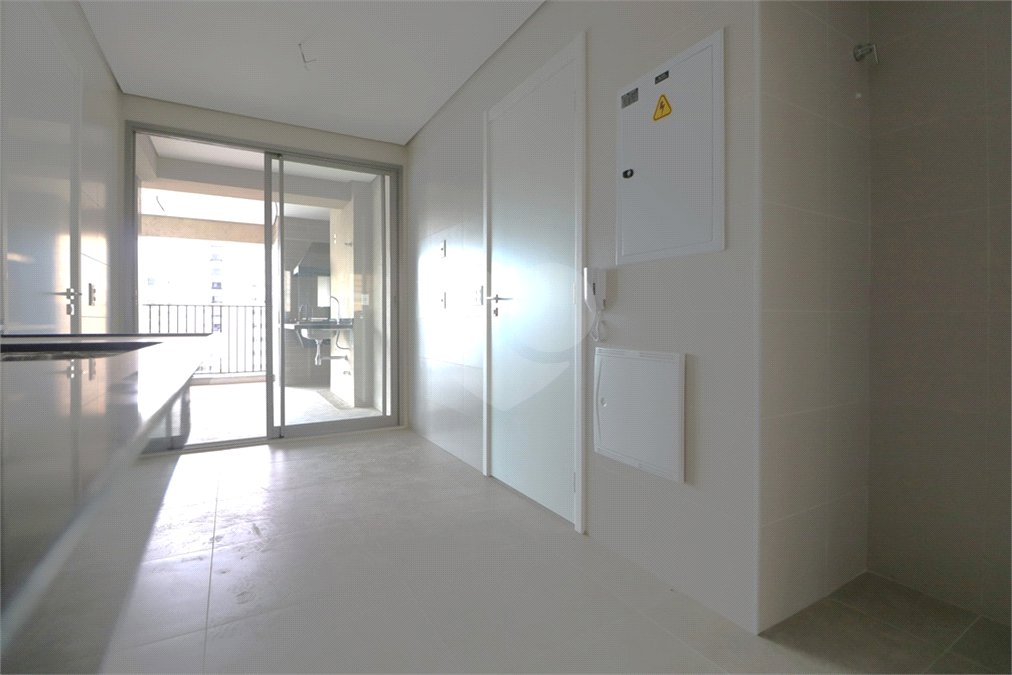 Apartamento à venda com 3 suítes em Moema, São Paulo, SP