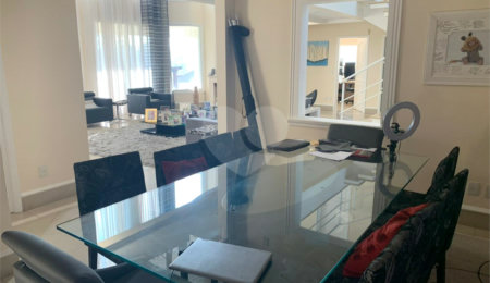 Casa à venda com 5 quartos, sendo 4 suítes, no condomínio Santa Teresa, Itupeva - SP