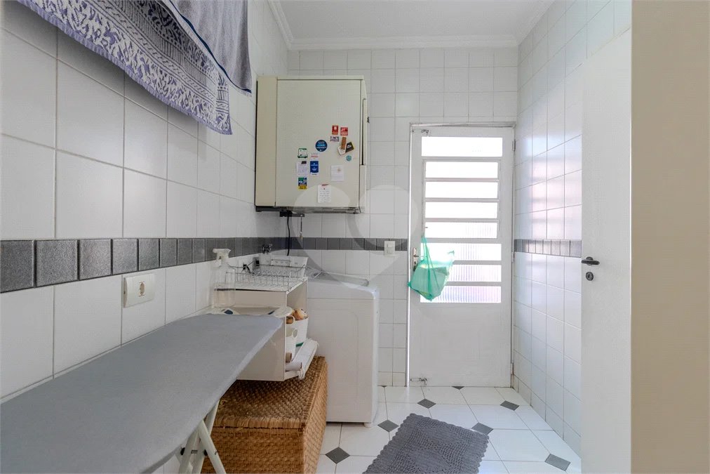 Casa à venda com 3 quartos, sendo 1 suíte, em Alto da Boa Vista, São Paulo, SP